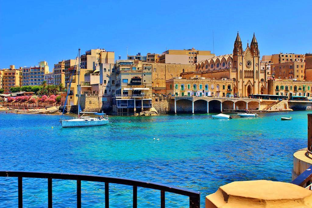 Apartment With Stunning Seaviews Sliema Extérieur photo