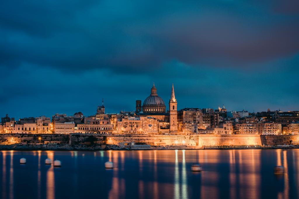 Apartment With Stunning Seaviews Sliema Extérieur photo