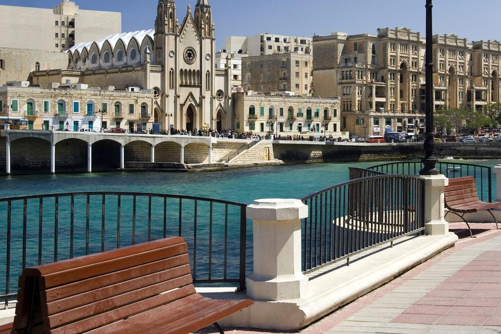 Apartment With Stunning Seaviews Sliema Extérieur photo
