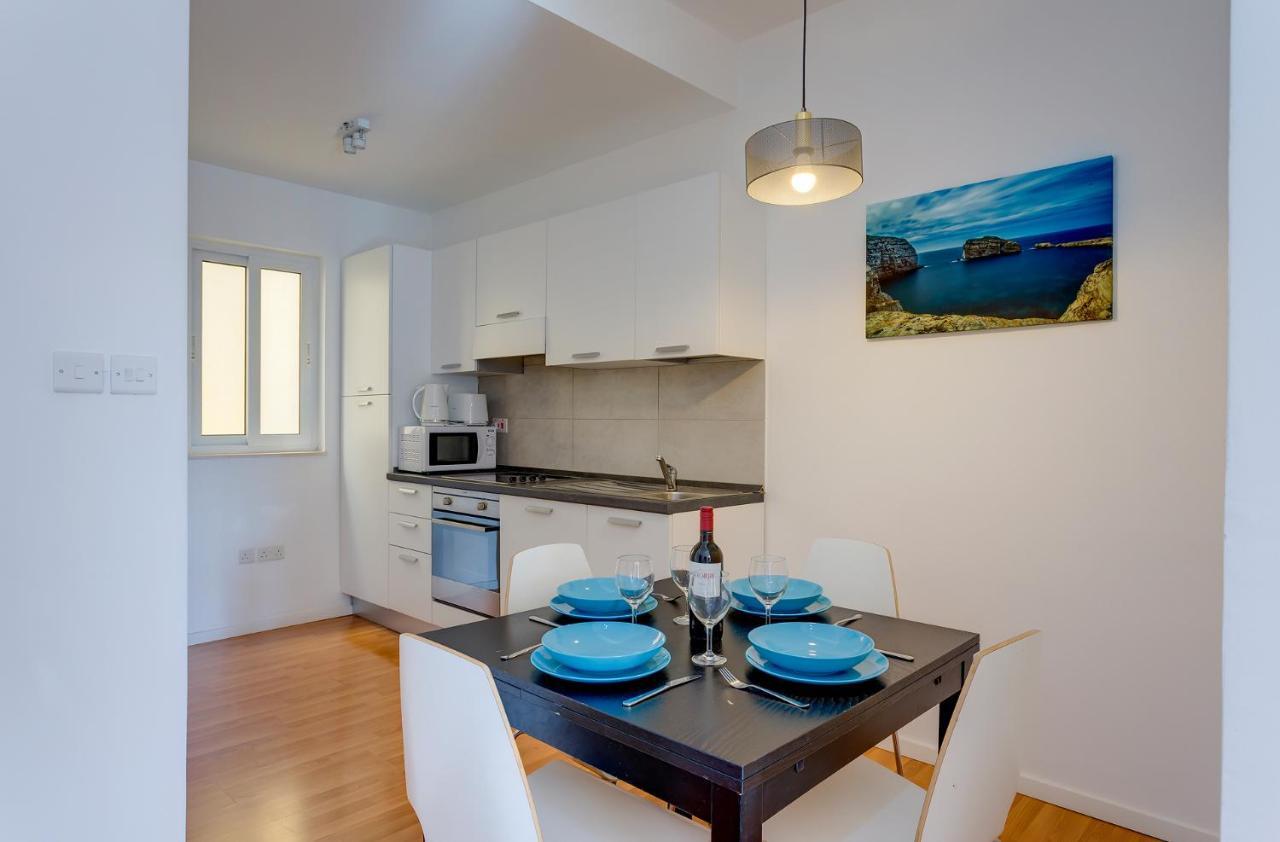 Apartment With Stunning Seaviews Sliema Extérieur photo