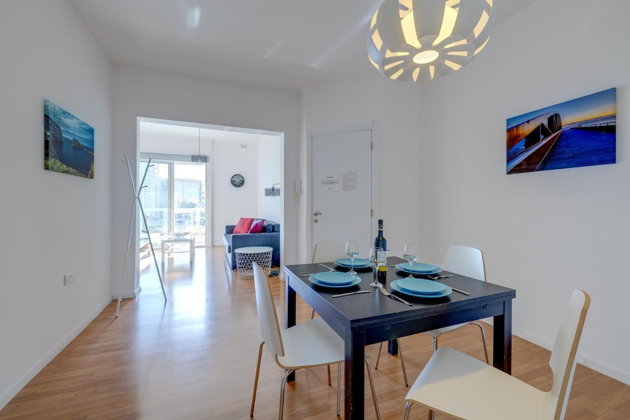 Apartment With Stunning Seaviews Sliema Extérieur photo
