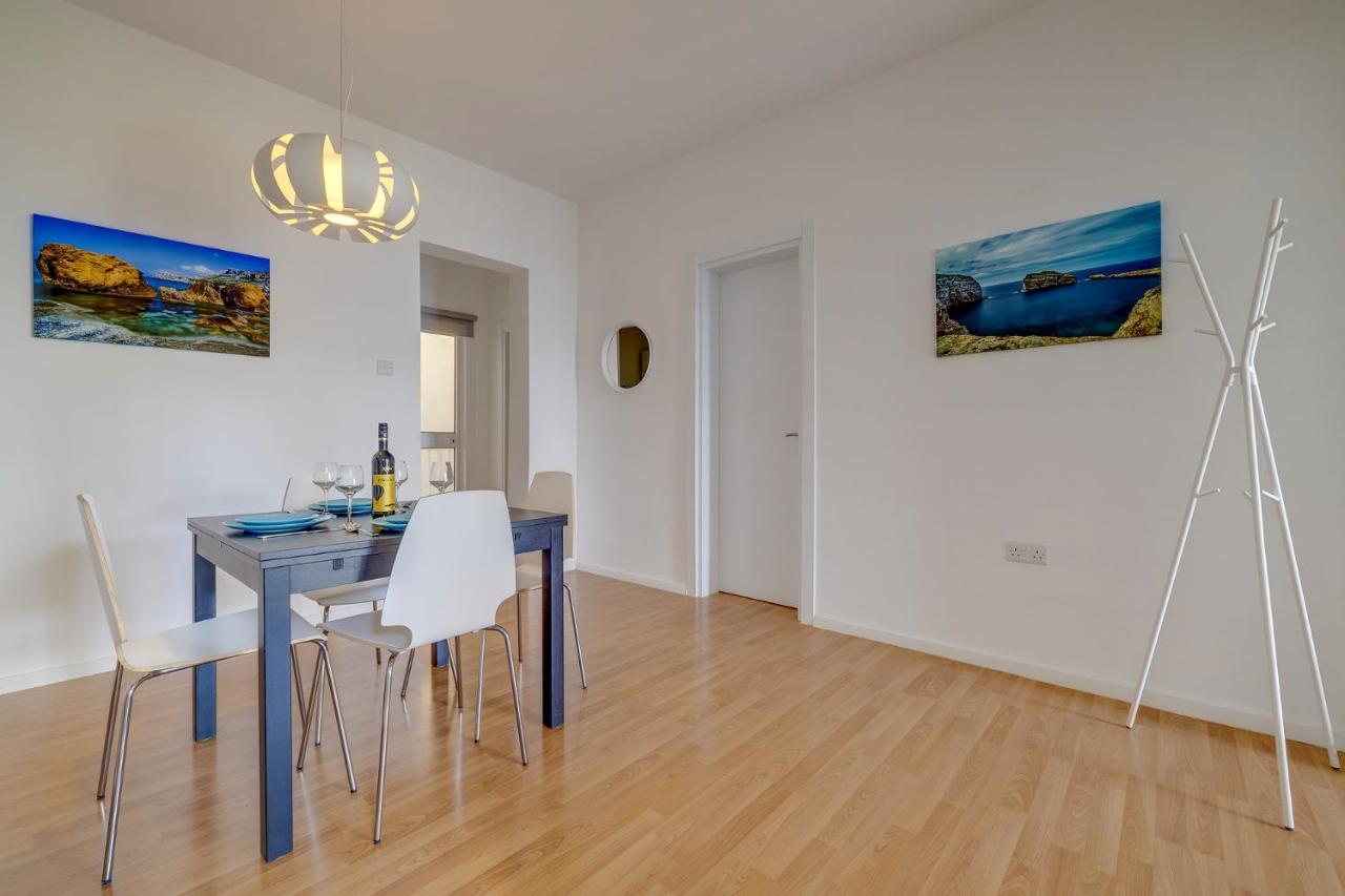 Apartment With Stunning Seaviews Sliema Extérieur photo