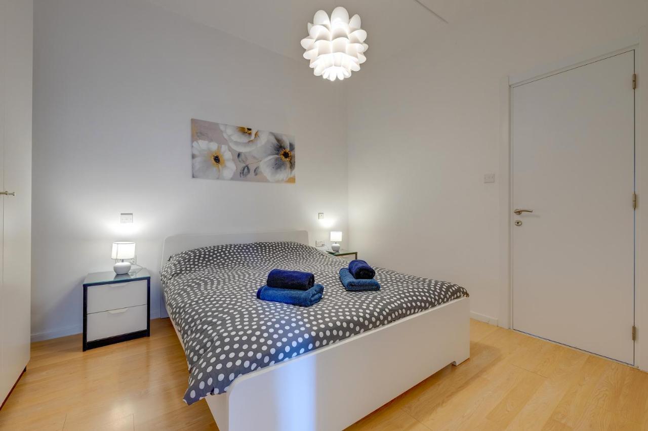 Apartment With Stunning Seaviews Sliema Extérieur photo
